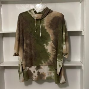 Pixi & Ivy Splotchy Print Flowy Pull Over Short Dolman Sleeve Tunic